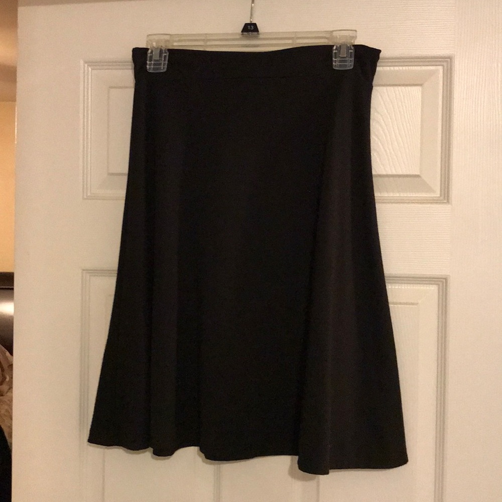 Black jersey midi LuLaRoe skirt. Size Small